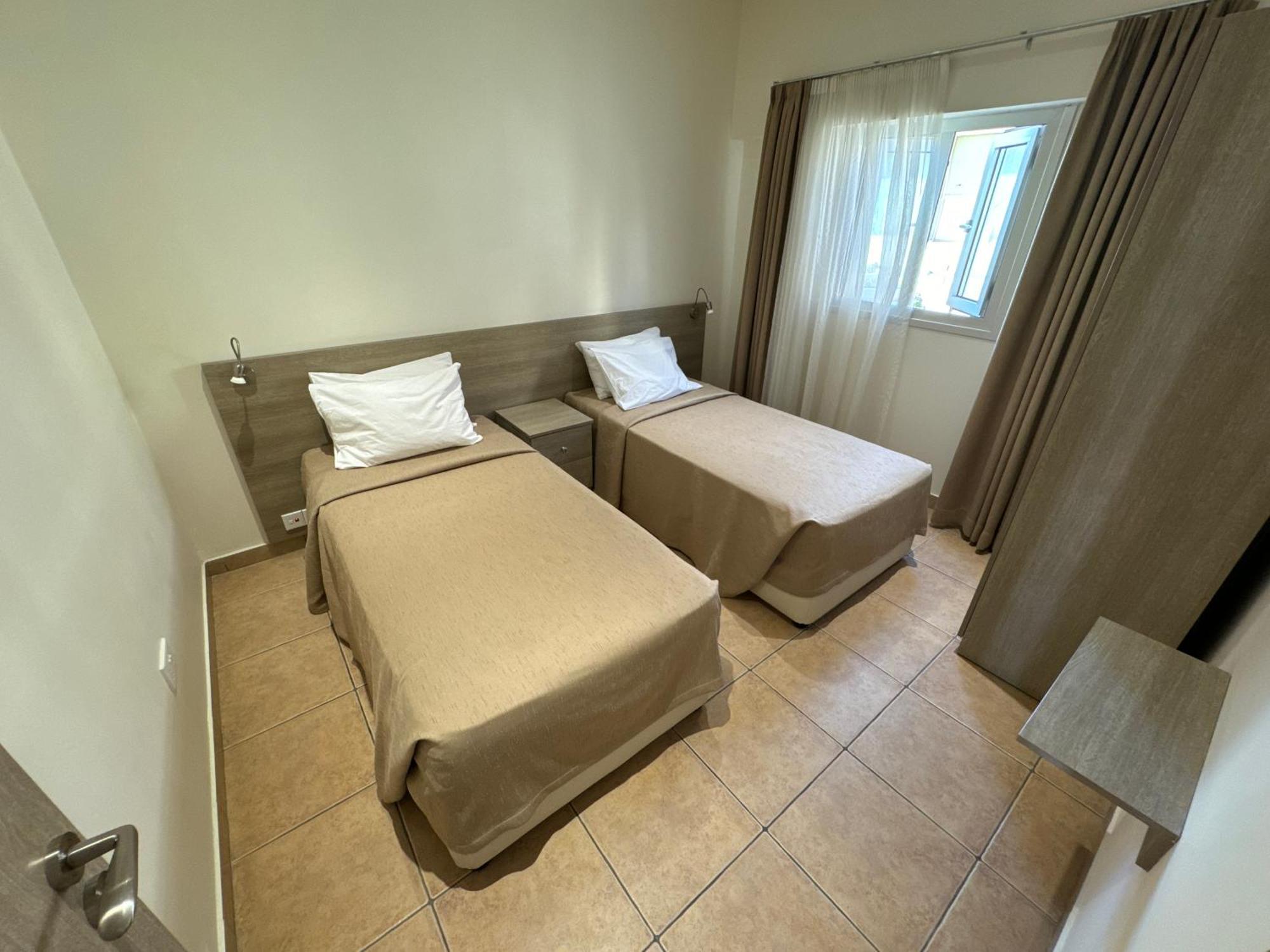 Amazing Napa Apartments Ayia Napa Esterno foto