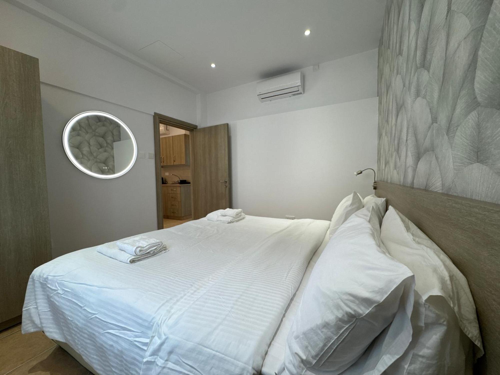 Amazing Napa Apartments Ayia Napa Esterno foto